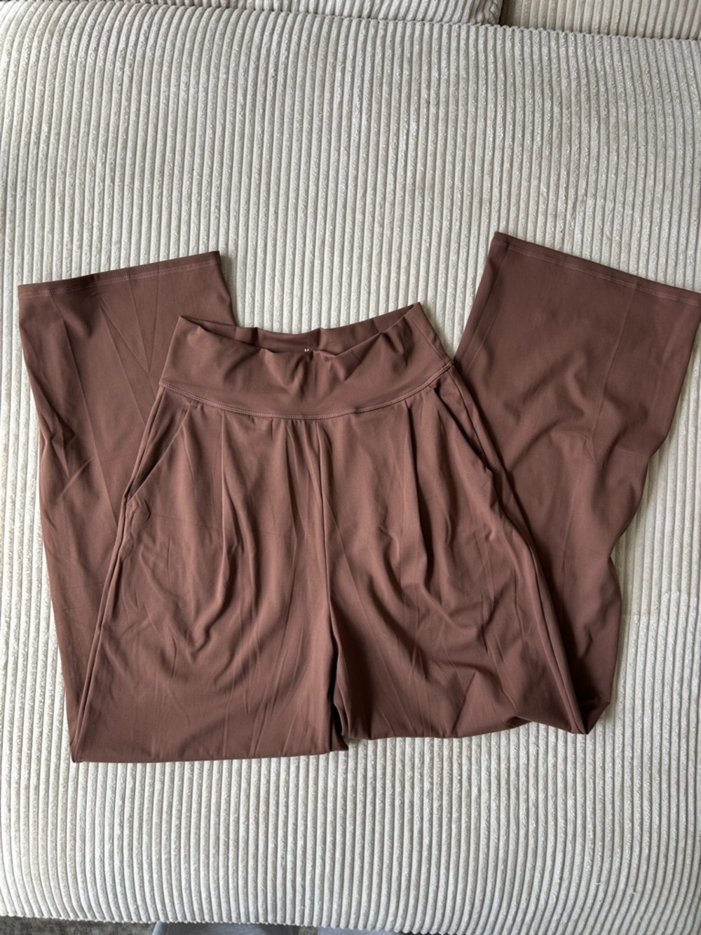 Wide-Leg Pull-On Pants in Brown
